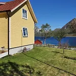 Lofoten - Live Like The Locals *