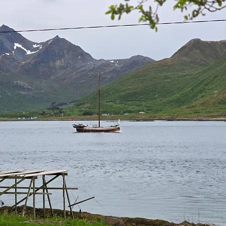 Lofoten - Live Like The Locals Barstrand